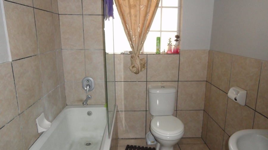 2 Bedroom Property for Sale in Potchefstroom North West